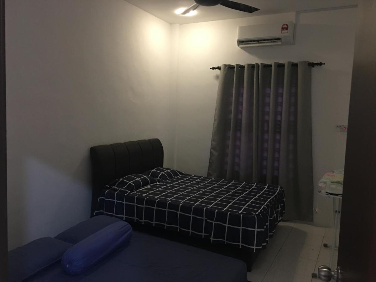 Fadi'S Guesthouse At Bandar Baru Samariang Kuching Extérieur photo
