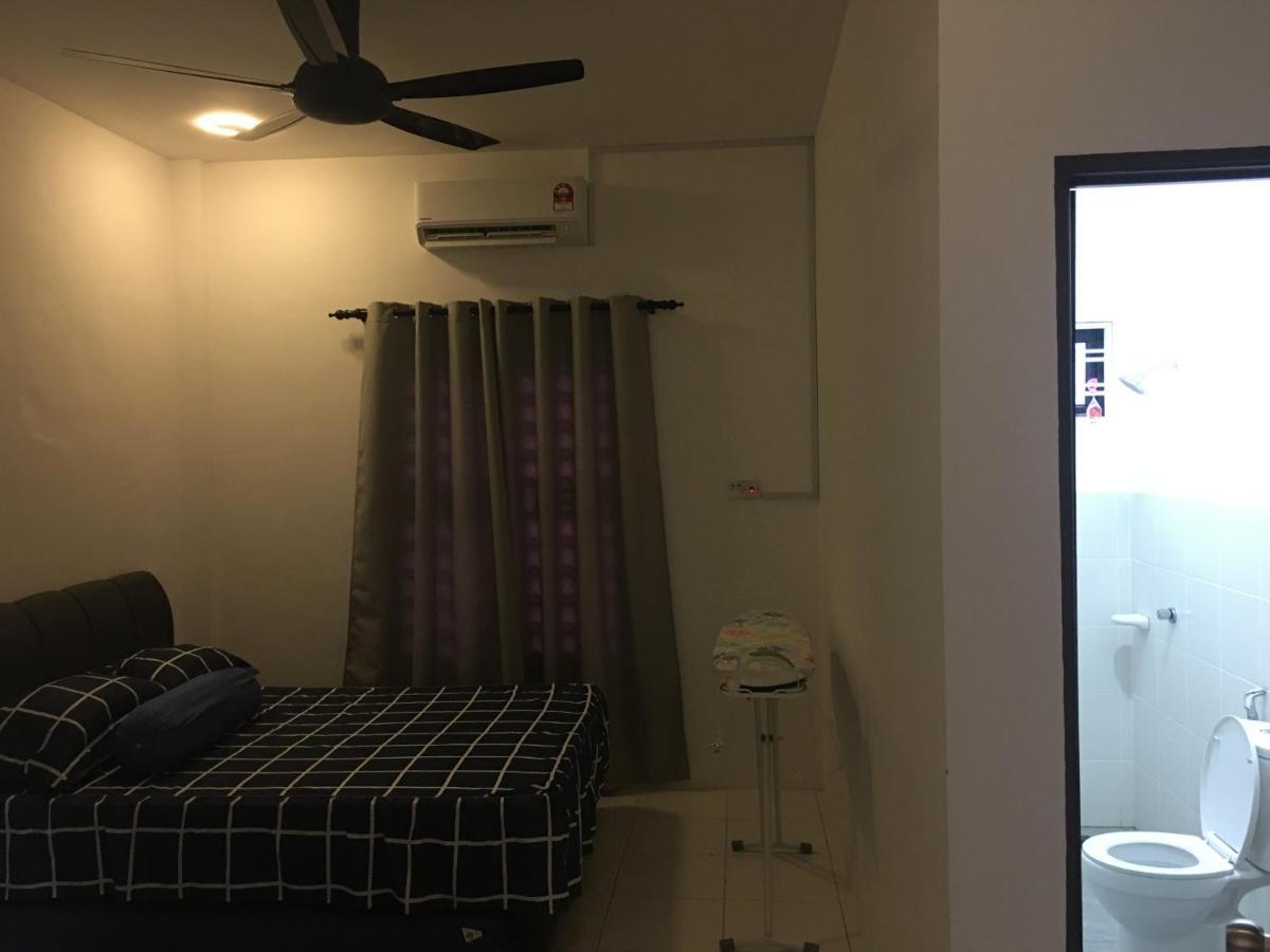 Fadi'S Guesthouse At Bandar Baru Samariang Kuching Extérieur photo